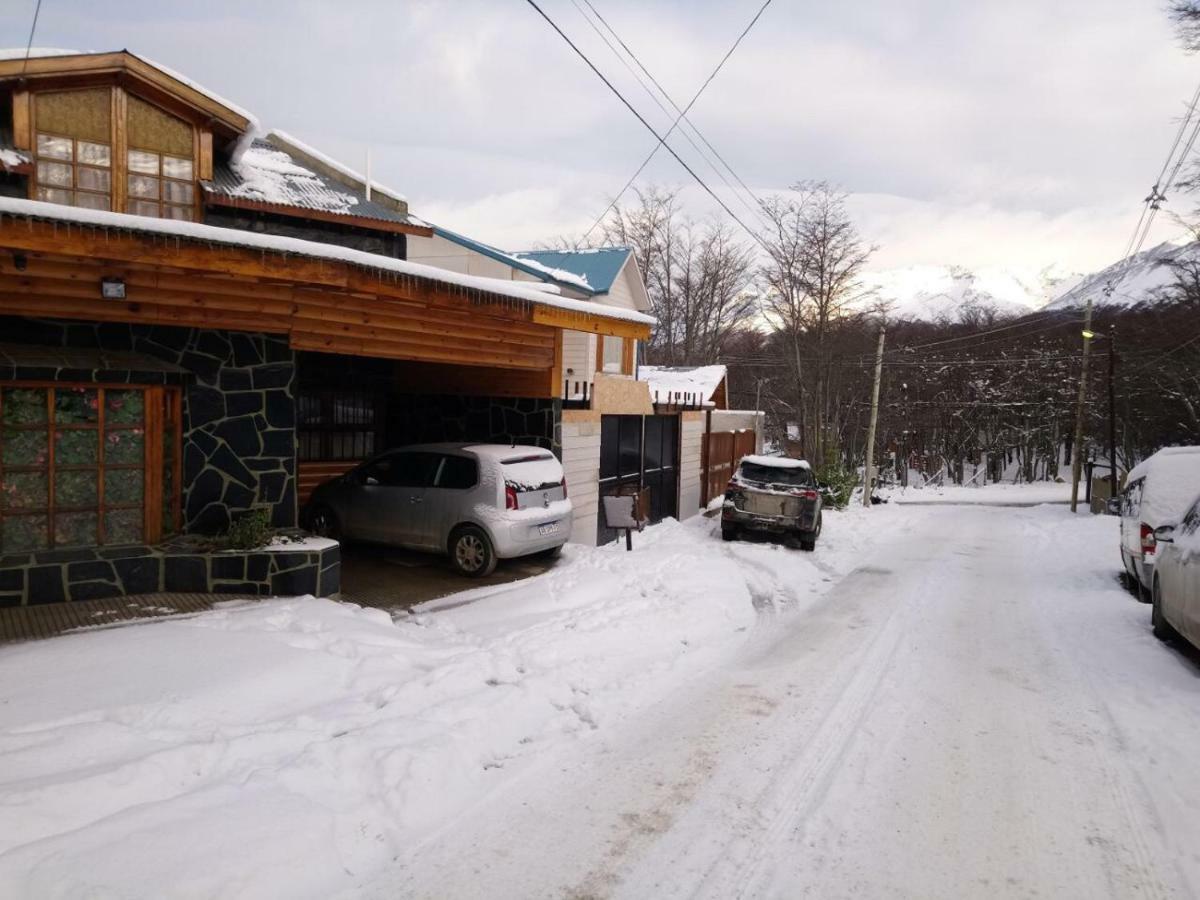 Apartamento Casa Departamento en el Bosque Ushuaia Exterior foto
